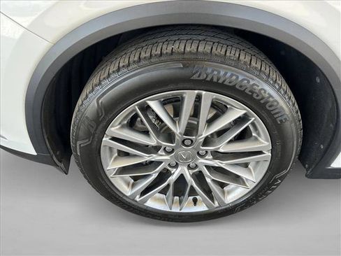Used 2023 Acura MDX SH-AWD w/ Advance Package image 25