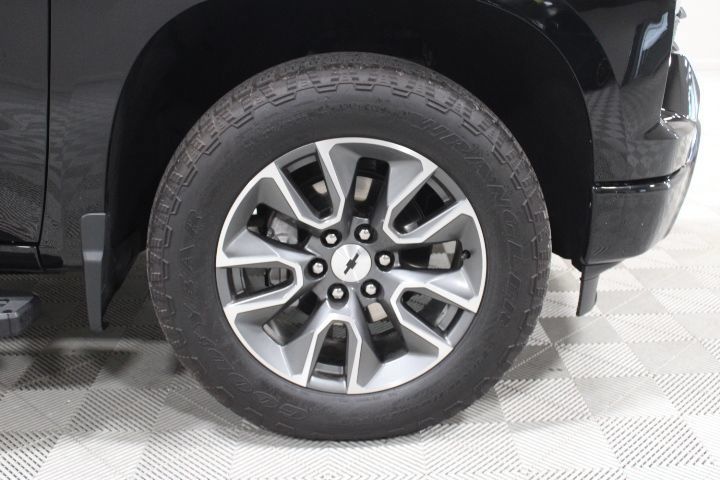 Used 2024 Chevrolet Silverado 1500 RST w/ Z71 Off-Road Package AWD/4WD image 48