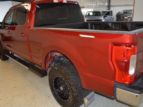 Used 2017 Ford F250 Lariat w/ Lariat Value Package image 5