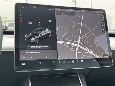 Used 2019 Tesla Model 3 Performance image 8