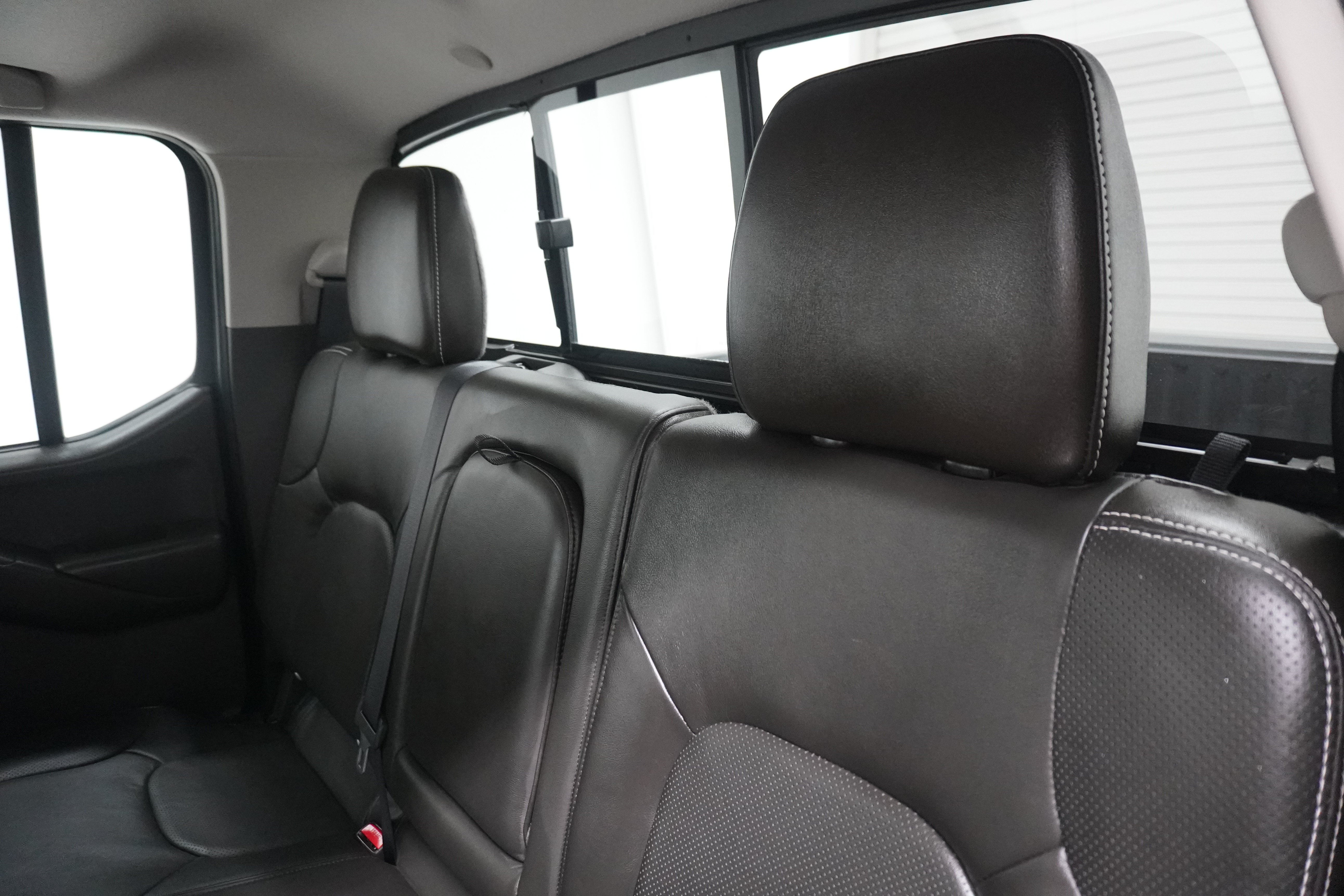 Used 2019 Nissan Frontier PRO-4X w/ Pro-4x Luxury Package AWD/4WD image 13