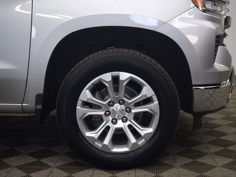 Used 2022 Chevrolet Silverado 1500 LTZ image 32