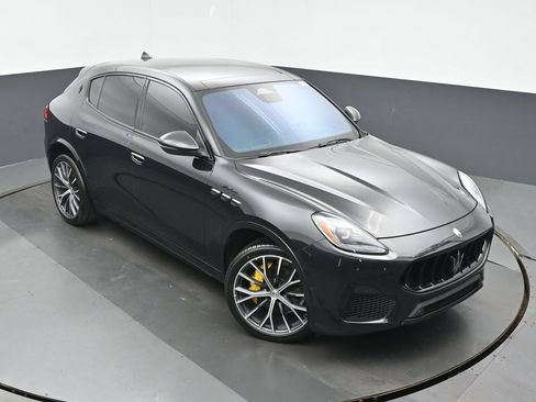 Used 2023 Maserati Grecale Modena AWD/4WD image 32