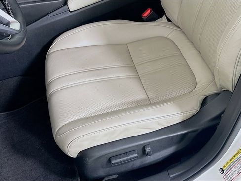 Certified 2019 Honda Insight Touring image 10