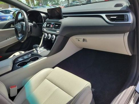 Used 2023 Genesis G70 2.0T RWD image 13