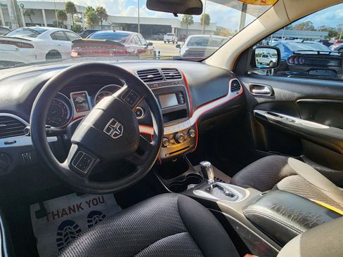 Used 2016 Dodge Journey SE w/ Flexible Seating Group image 15