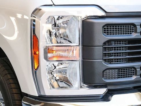 New 2026 Ford F250 XL w/ XL Chrome Package RWD image 5