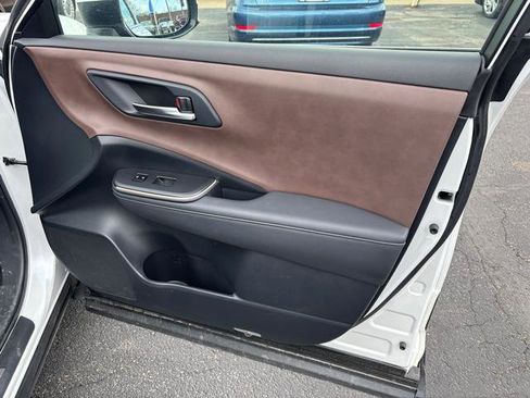 Used 2023 Toyota Crown w/ Advanced Technology Package image 16