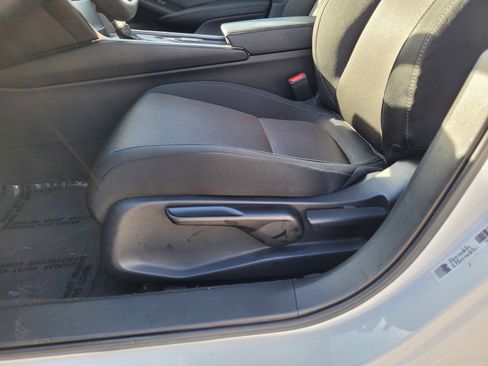 Used 2018 Honda Accord LX image 14