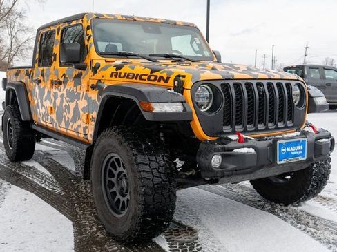 Used 2021 Jeep Gladiator Rubicon w/ Dual Top Group AWD/4WD image 4