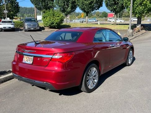 Used 2012 Chrysler 200 Limited FWD image 7