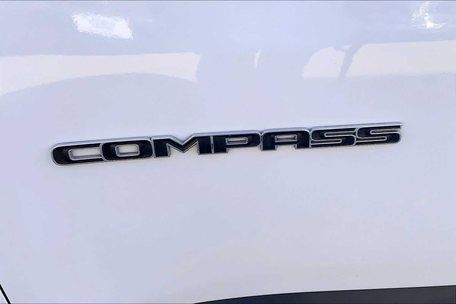 Used 2024 Jeep Compass Limited AWD/4WD image 33