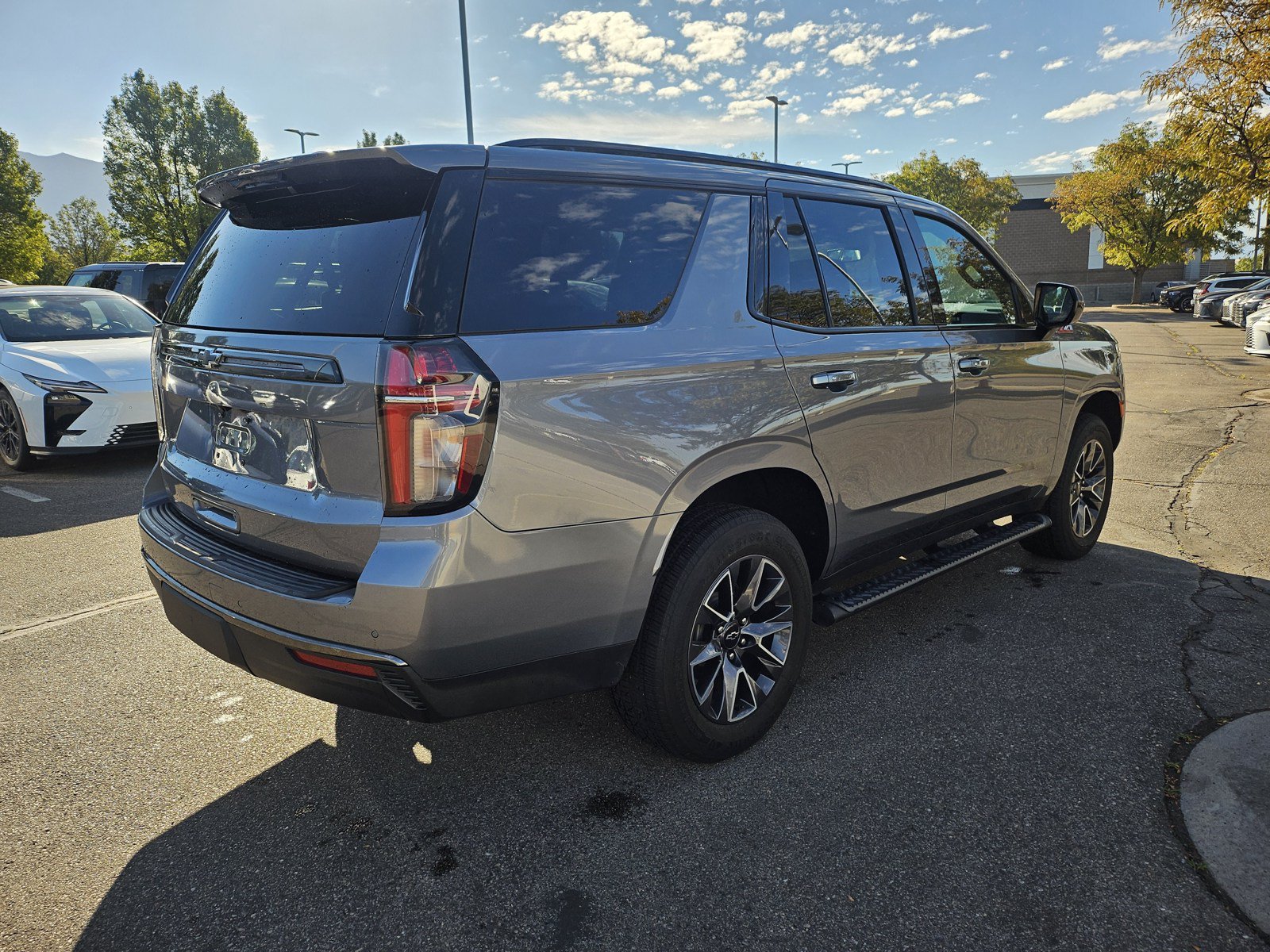 Used 2021 Chevrolet Tahoe Z71 w/ Rear Media and Nav Package AWD/4WD image 5