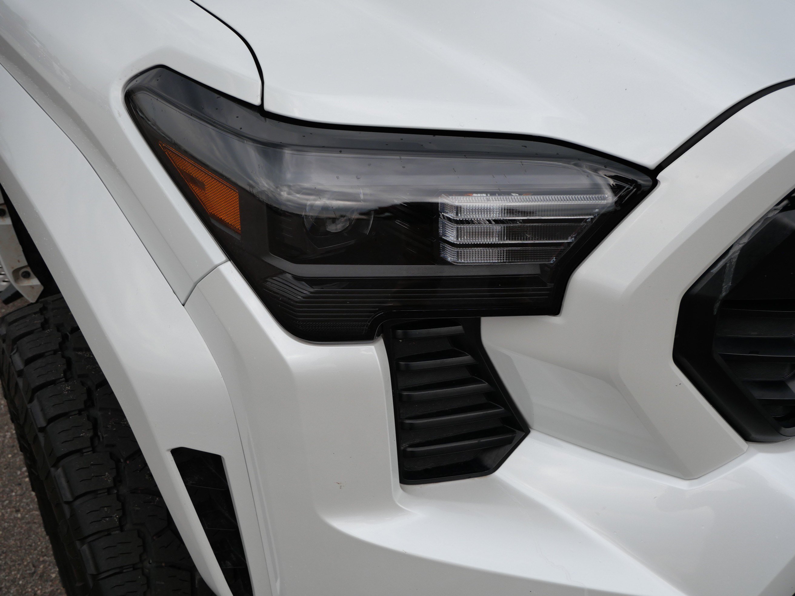 Used 2025 Toyota Tacoma TRD Sport AWD/4WD image 15