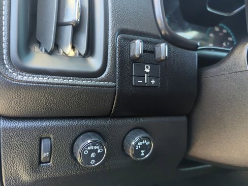 Used 2020 GMC Canyon Denali image 15