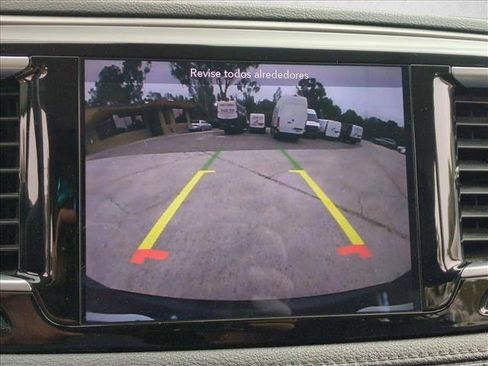 Used 2018 Chrysler Pacifica Limited image 12