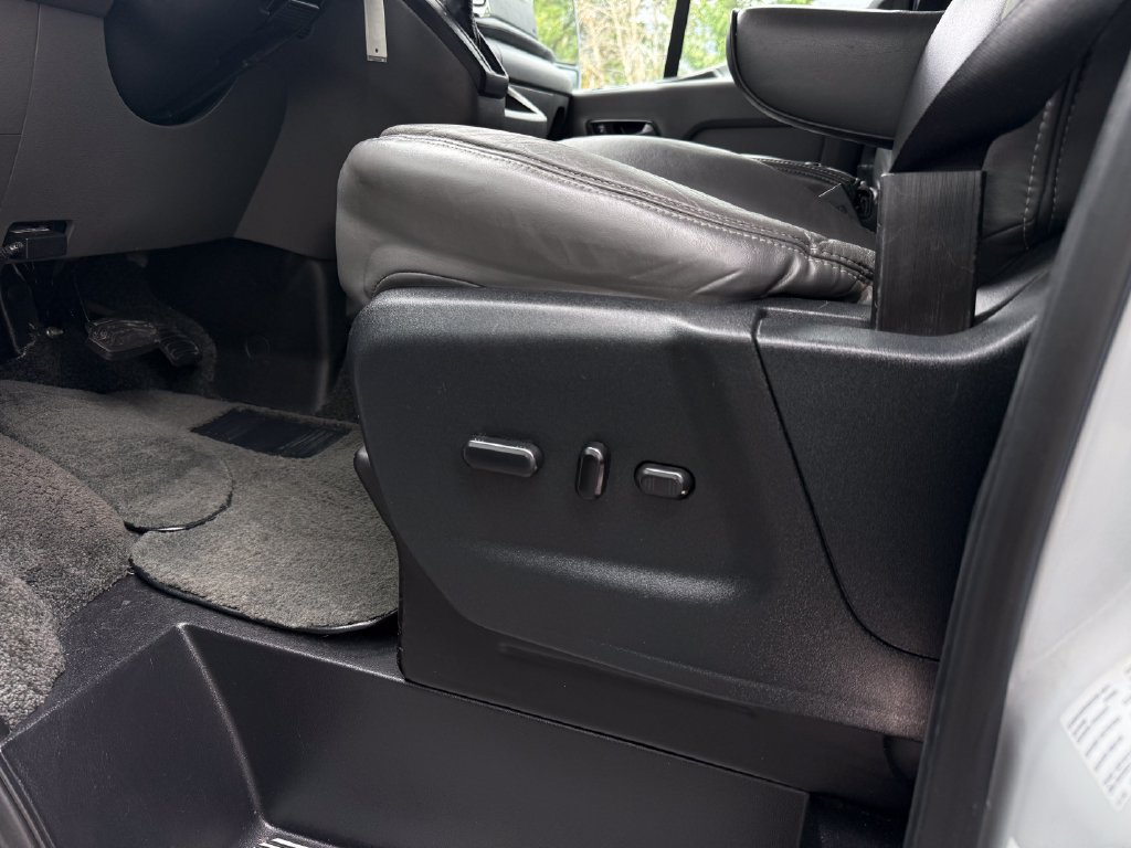 Used 2021 Ford Transit 250 Medium Roof AWD image 20