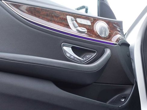 Used 2022 Mercedes-Benz E 350 4MATIC Sedan image 23