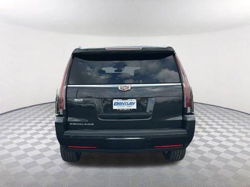 Used 2019 Cadillac Escalade Platinum image 4