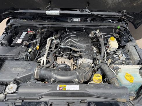 Used 2016 Jeep Wrangler Rubicon AWD/4WD image 26