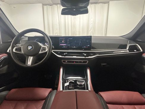 Used 2025 BMW X6 xDrive40i w/ Climate Comfort Package image 8