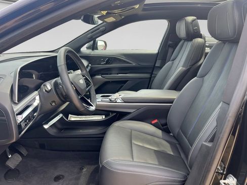 Used 2024 Cadillac Lyriq Luxury AWD/4WD image 21