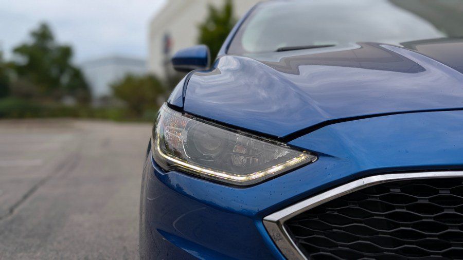 Used 2018 Ford Fusion SE w/ Equipment Group 201A FWD image 12