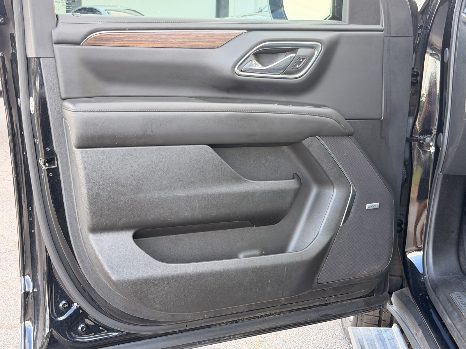 Used 2024 Chevrolet Tahoe High Country w/ Advanced Technology Package AWD/4WD image 16