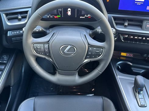 New 2026 Lexus UX 300h FWD image 17