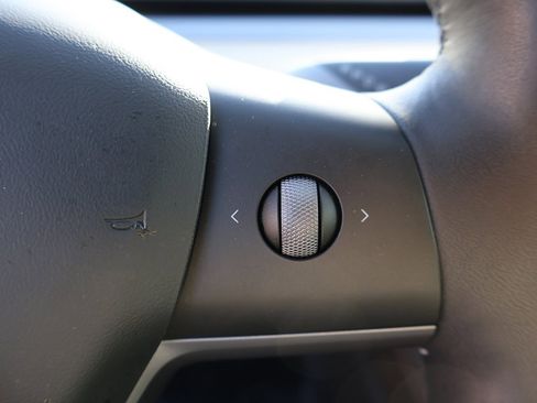 Used 2023 Tesla Model 3 Standard Range image 45