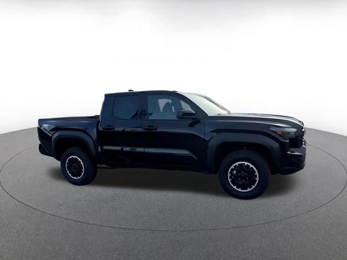 Used 2025 Toyota Tacoma TRD Off-Road image 16