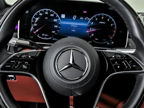 Used 2024 Mercedes-Benz S 580 4MATIC Sedan image 28