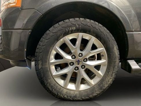 Used 2017 Ford Expedition Limited AWD/4WD image 28