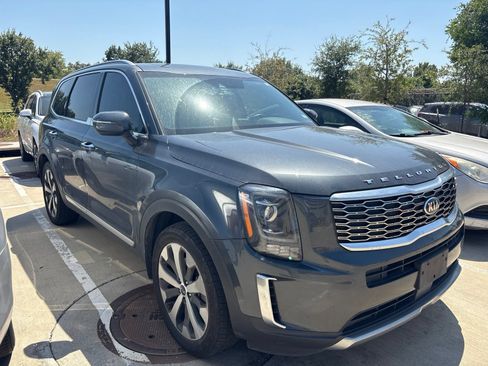 Used 2020 Kia Telluride S FWD image 3