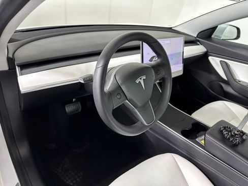 Used 2020 Tesla Model 3 Long Range image 13