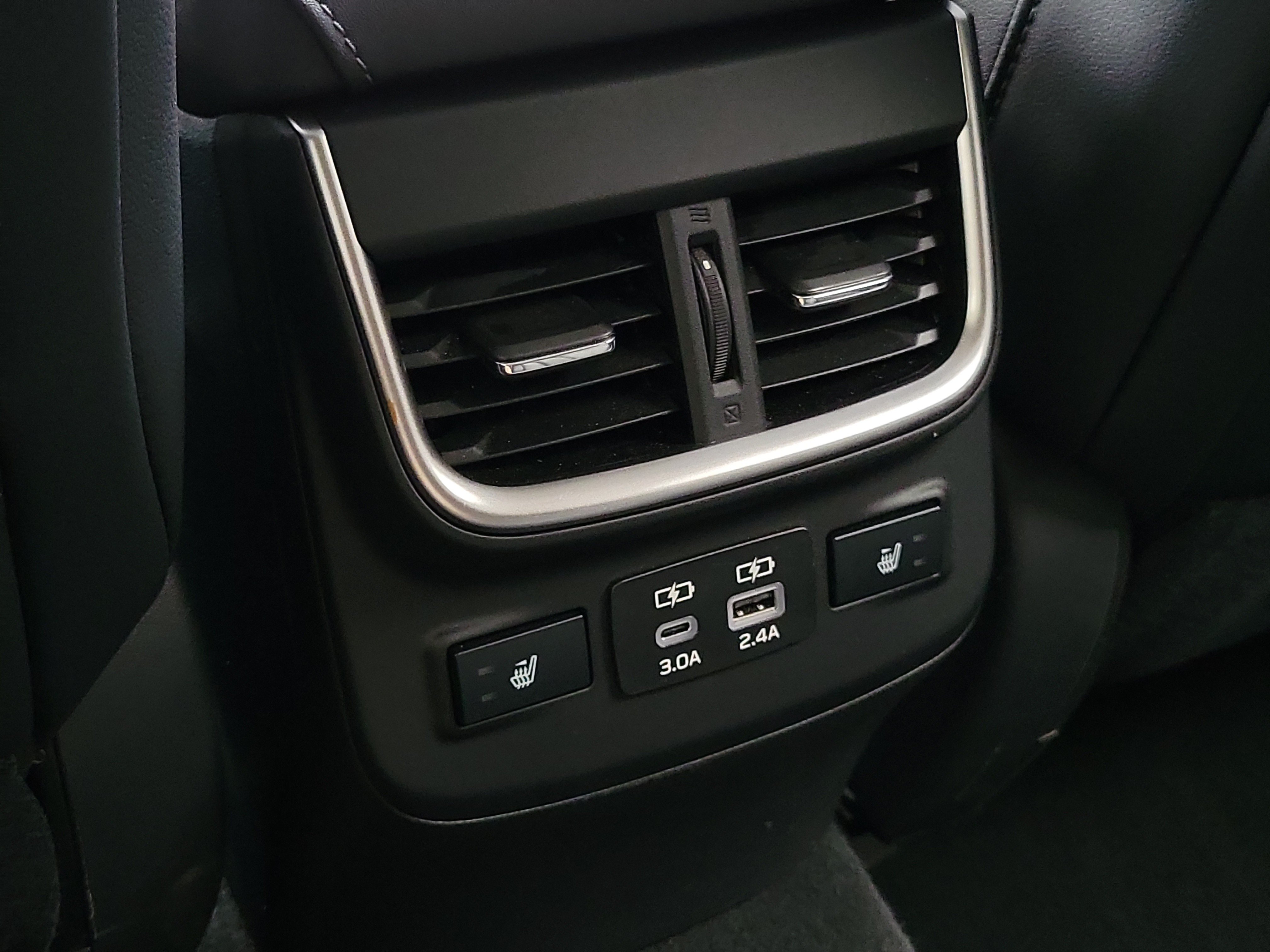 Used 2024 Subaru Outback Touring AWD/4WD image 17