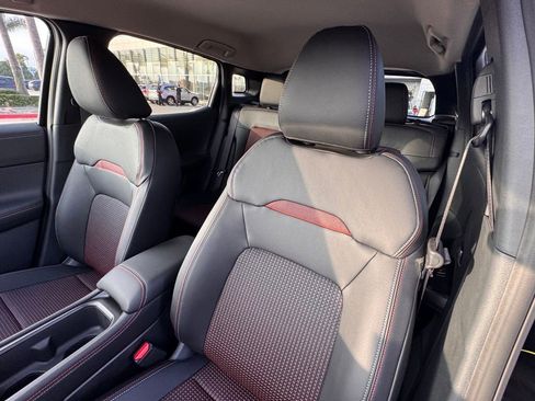 New 2026 Nissan Kicks SR image 10