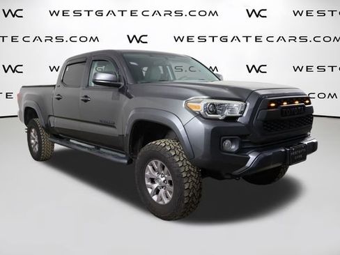 Used 2016 Toyota Tacoma SR5 w/ Exterior Package image 39