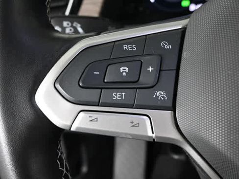 Used 2025 Volkswagen Atlas SEL image 26