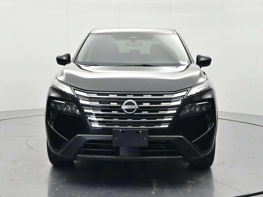 Used 2024 Nissan Rogue SV AWD/4WD image 2