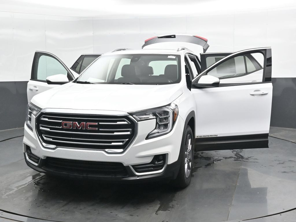 Used 2024 GMC Terrain SLT AWD/4WD image 46