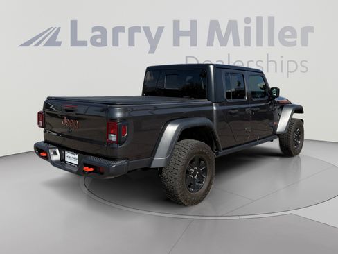 Used 2023 Jeep Gladiator Mojave AWD/4WD image 5