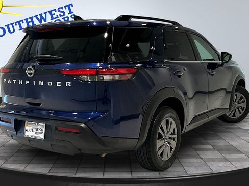 Used 2025 Nissan Pathfinder SV FWD image 7
