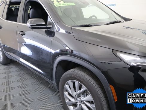 Used 2025 Buick Enclave Preferred image 4