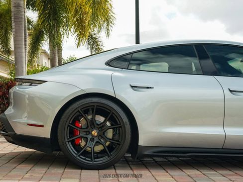 Used 2024 Porsche Taycan GTS image 10