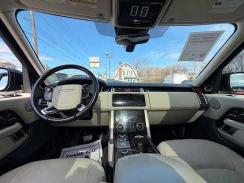 Used 2019 Land Rover Range Rover HSE image 11