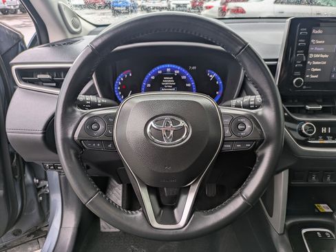 Used 2022 Toyota Corolla Cross XLE w/ Convenience Package AWD/4WD image 20