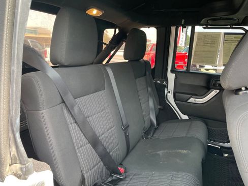 Used 2012 Jeep Wrangler Unlimited Sahara w/ Connectivity Group image 23