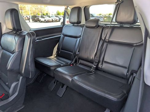 Used 2025 Ford Expedition Max Platinum AWD/4WD image 23