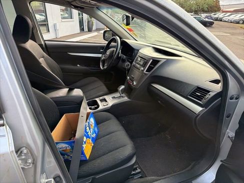Used 2012 Subaru Outback 2.5i Premium image 9